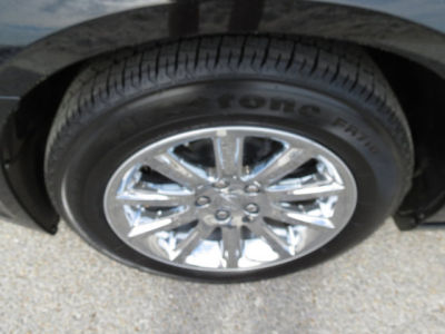 2012 Chrysler 300C  Base