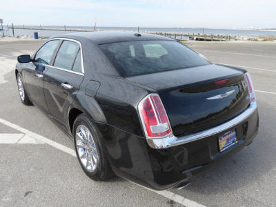 2012 Chrysler 300C  Base