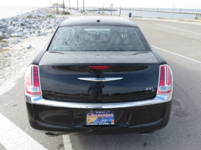 2012 Chrysler 300C  Base