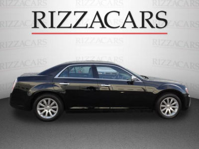 2011 Chrysler 300C  Base