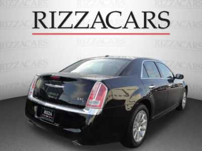 2011 Chrysler 300C  Base