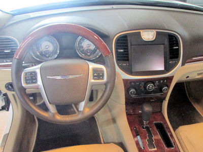 2011 Chrysler 300C  Base
