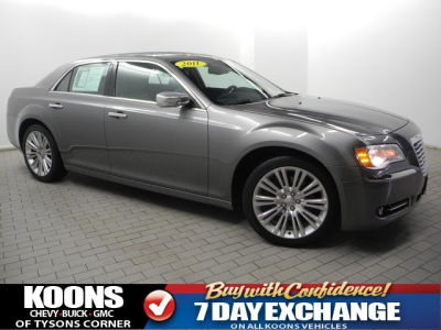 2011 Chrysler 300C  Base