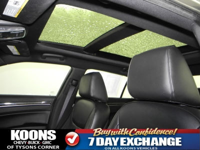 2011 Chrysler 300C  Base