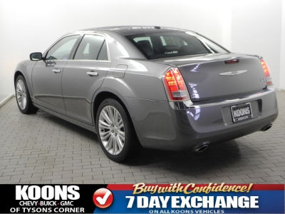 2011 Chrysler 300C  Base