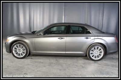 2011 Chrysler 300C  Base