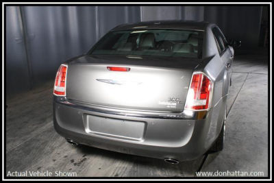 2011 Chrysler 300C  Base