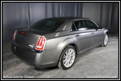 2011 Chrysler 300C  Base