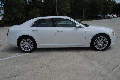 2012 Chrysler 300C  Base