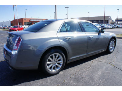 2012 Chrysler 300C  Base