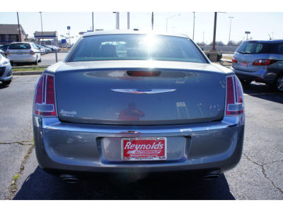 2012 Chrysler 300C  Base