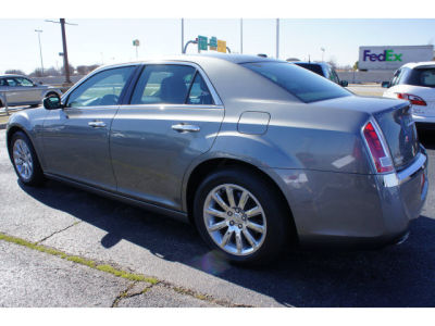 2012 Chrysler 300C  Base