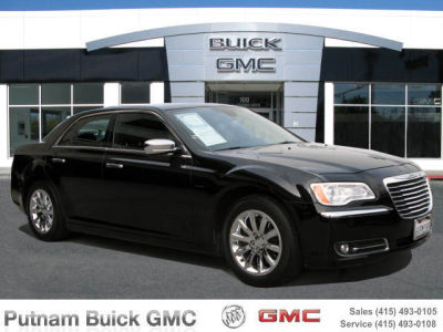 2012 Chrysler 300C  Base