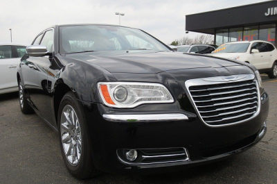 2011 Chrysler 300C  Base