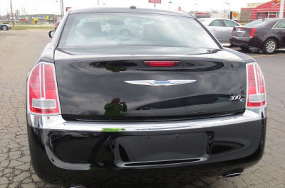 2011 Chrysler 300C  Base