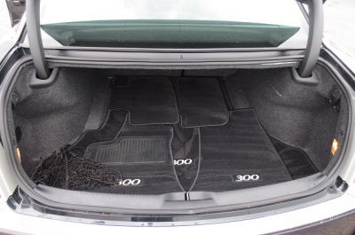 2011 Chrysler 300C  Base