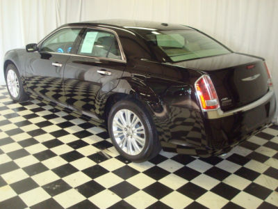 2011 Chrysler 300C  Base