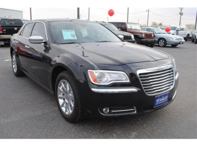 2011 Chrysler 300C  Base