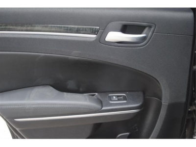 2011 Chrysler 300C  Base