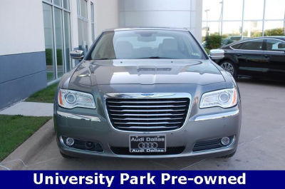 2011 Chrysler 300C  Base