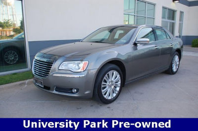 2011 Chrysler 300C  Base