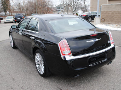 2011 Chrysler 300C  Base