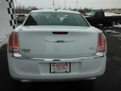 2012 Chrysler 300C  Base