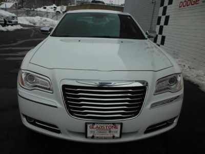 2012 Chrysler 300C  Base