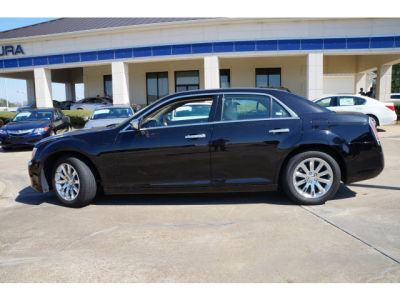 2012 Chrysler 300C  Base