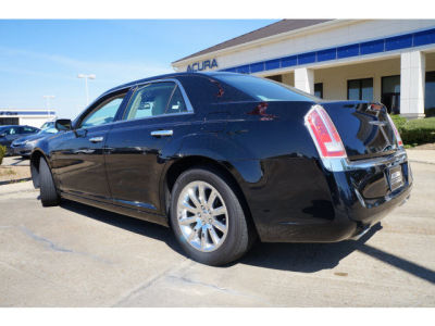 2012 Chrysler 300C  Base