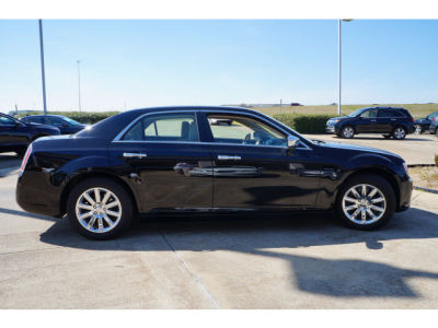 2012 Chrysler 300C  Base