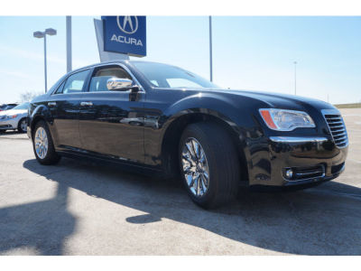 2012 Chrysler 300C  Base