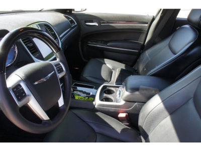 2012 Chrysler 300C  Base