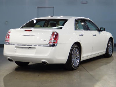 2012 Chrysler 300C  Base