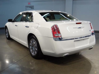 2012 Chrysler 300C  Base
