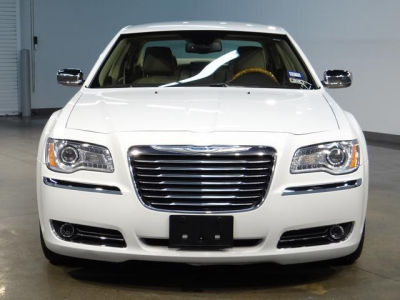 2012 Chrysler 300C  Base