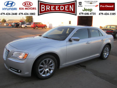 2012 Chrysler 300C  Base