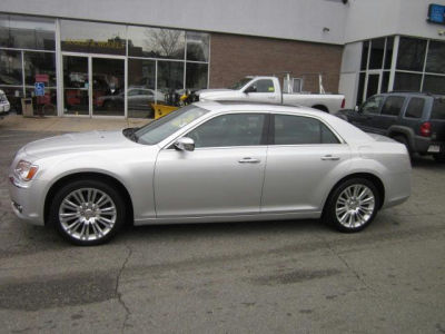 2011 Chrysler 300C  Base