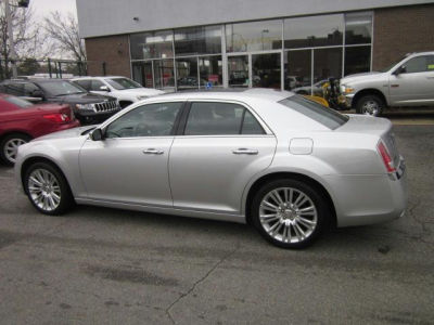 2011 Chrysler 300C  Base