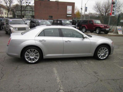 2011 Chrysler 300C  Base