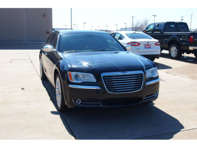 2011 Chrysler 300C  Base