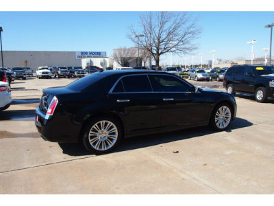2011 Chrysler 300C  Base