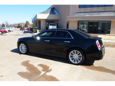 2011 Chrysler 300C  Base