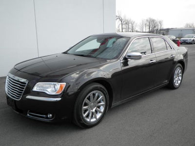 2012 Chrysler 300C  Base