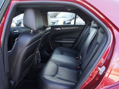 2011 Chrysler 300C  Base