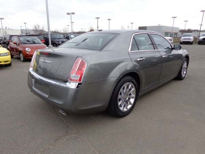 2012 Chrysler 300C  Base