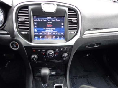 2012 Chrysler 300C  Base