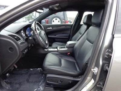 2012 Chrysler 300C  Base