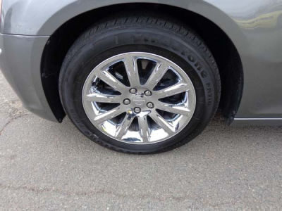 2012 Chrysler 300C  Base