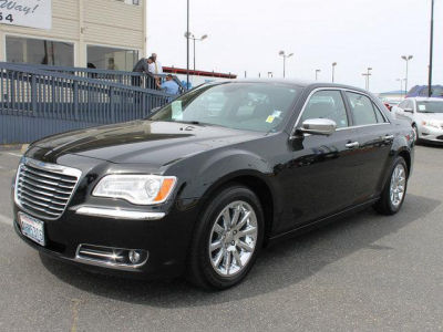 2012 Chrysler 300C  Base
